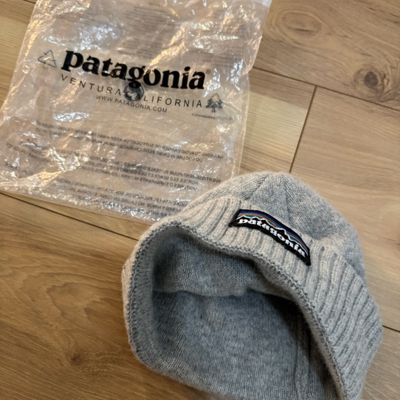 Patagonia Brodeo Beanie in Grey - Picture 4 of 4